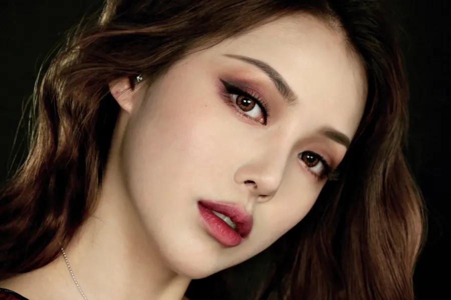 "Bản Phác Thảo" 7 Bước Trang Điểm Đi Tiệc "Chuẩn Chỉnh"