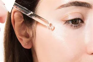 Cách Sử Dụng Serum Và Kem Dưỡng? "Bí Kíp Vàng" Cho Làn Da "Ngậm Nước" Và Rạng Rỡ