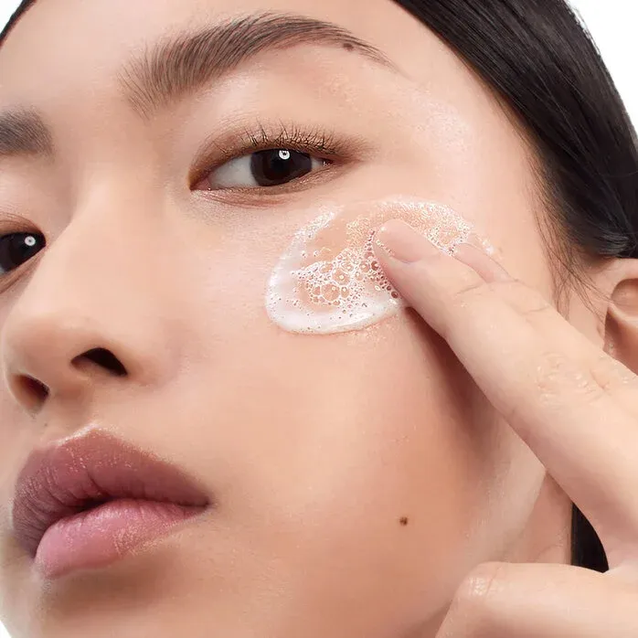 "Giải Mã" Các Thành Phần "Vàng" Trong Mỹ Phẩm Trị Thâm Mụn