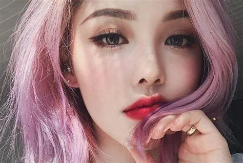 "Điểm Danh" Những "Luồng Gió Mới" Trong Xu Hướng Trang Điểm Năm Nay